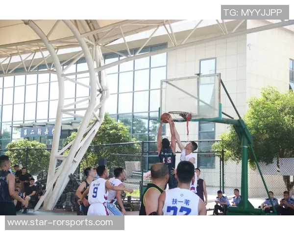 运动数据南京篮球队与重庆篮球队赛后战术分析与复盘探讨